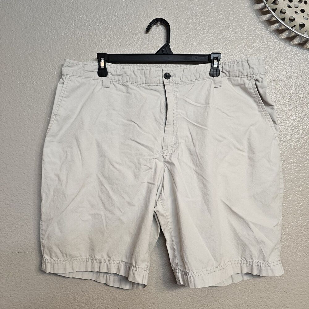 IZOD Saltwater Men Khaki Casual Chino Shorts Sz 40 Cotton Classic Preppy V444